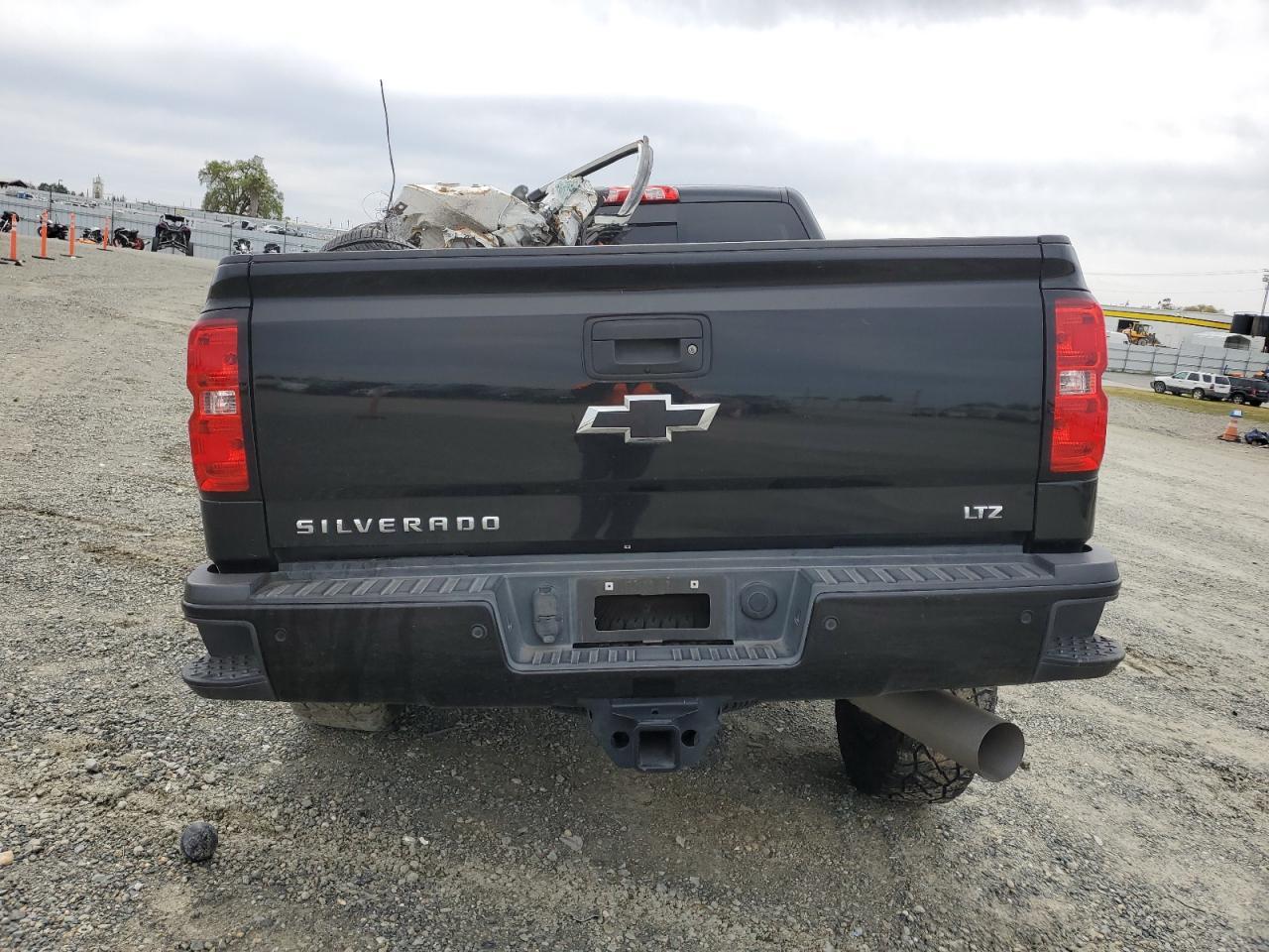 2017 CHEVROLET SILVERADO - Фото 6
