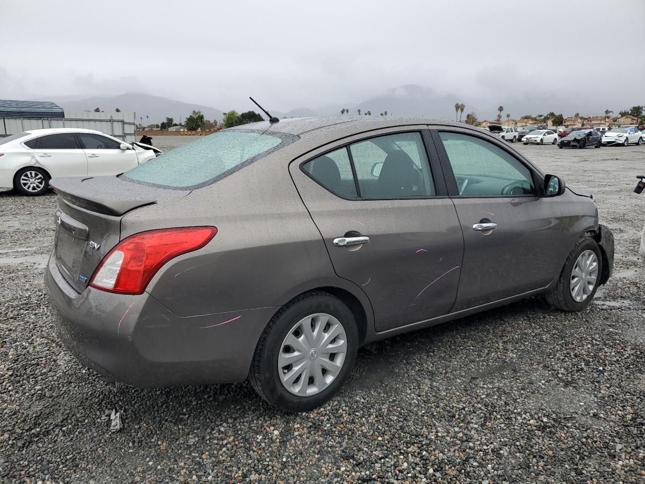 2014 NISSAN VERSA S - Image 3