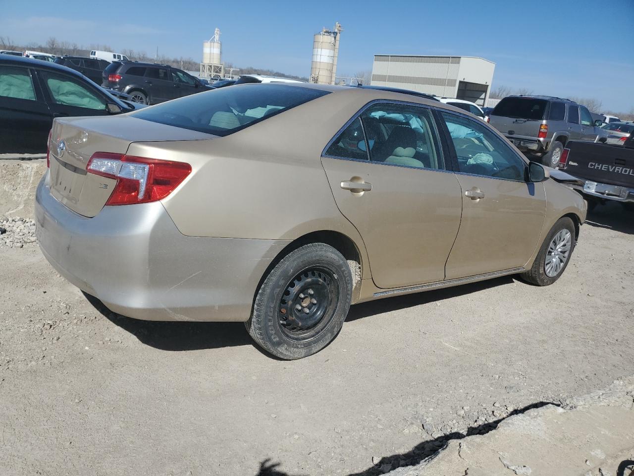2012 TOYOTA CAMRY BASE - Фото 3