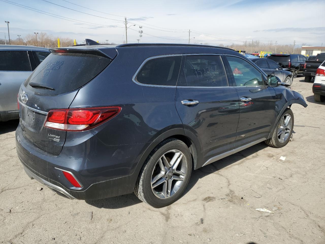 2017 HYUNDAI SANTA FE S - Image 3