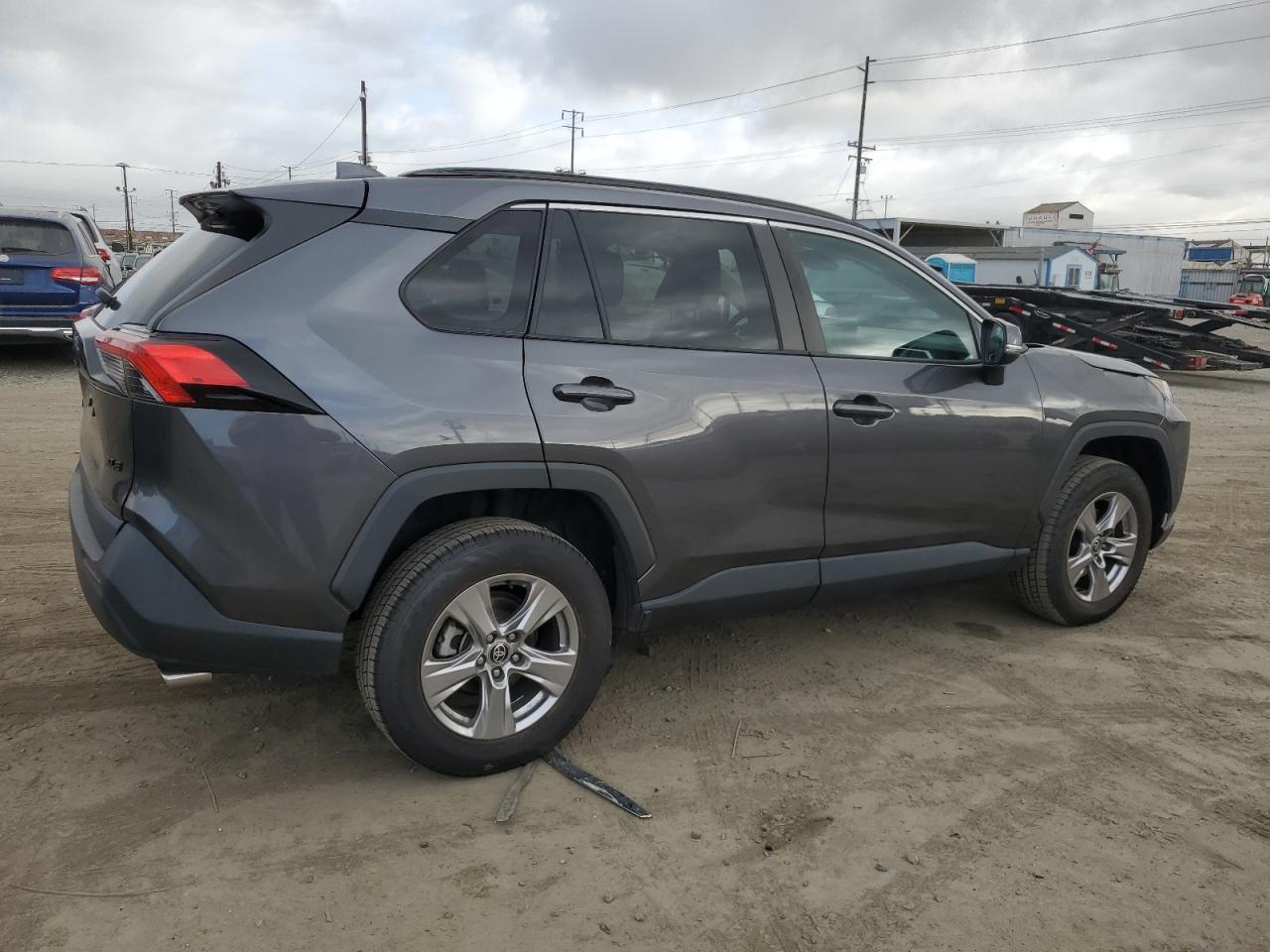2022 TOYOTA RAV4 XLE - Image 3