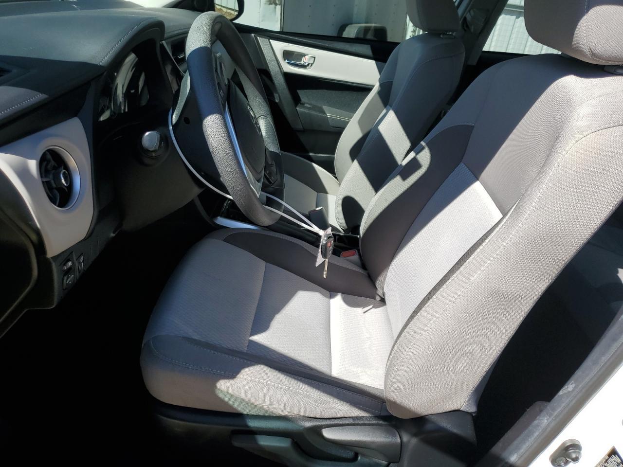 2018 TOYOTA COROLLA L - Фото 7