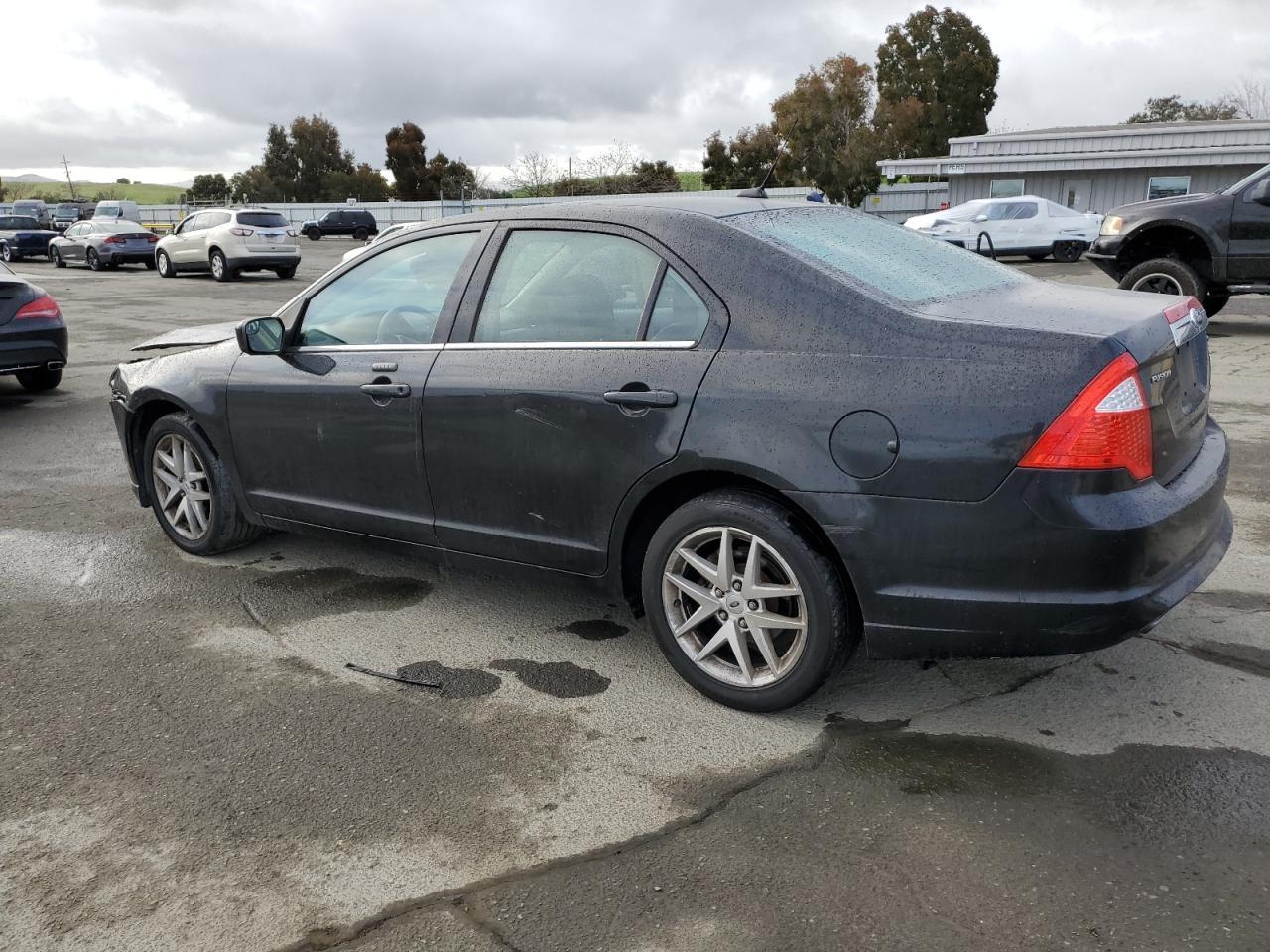 2011 FORD FUSION SEL - Image 2