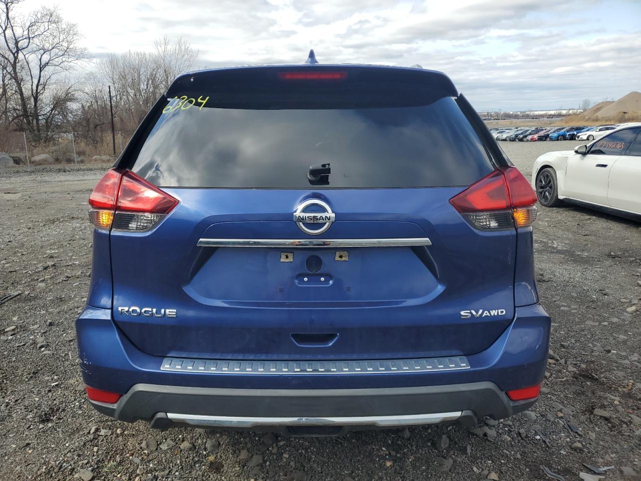 2017 NISSAN ROGUE SV - Фото 6
