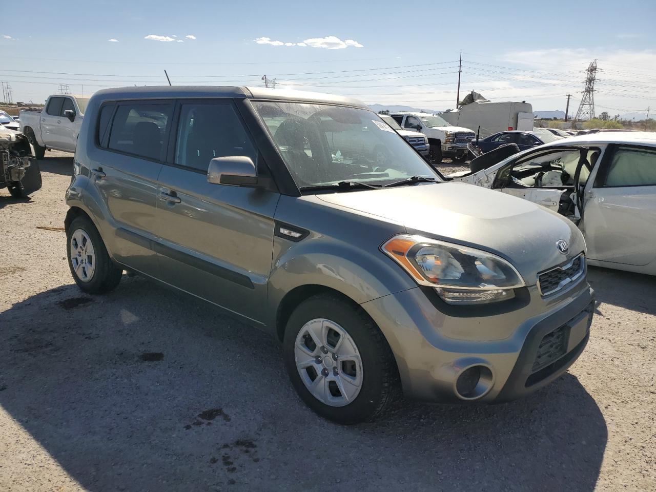 2013 KIA SOUL - Image 4