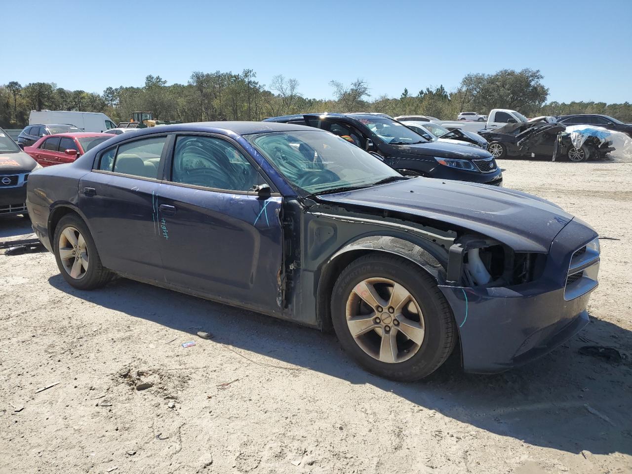 2013 DODGE CHARGER SE - Фото 4
