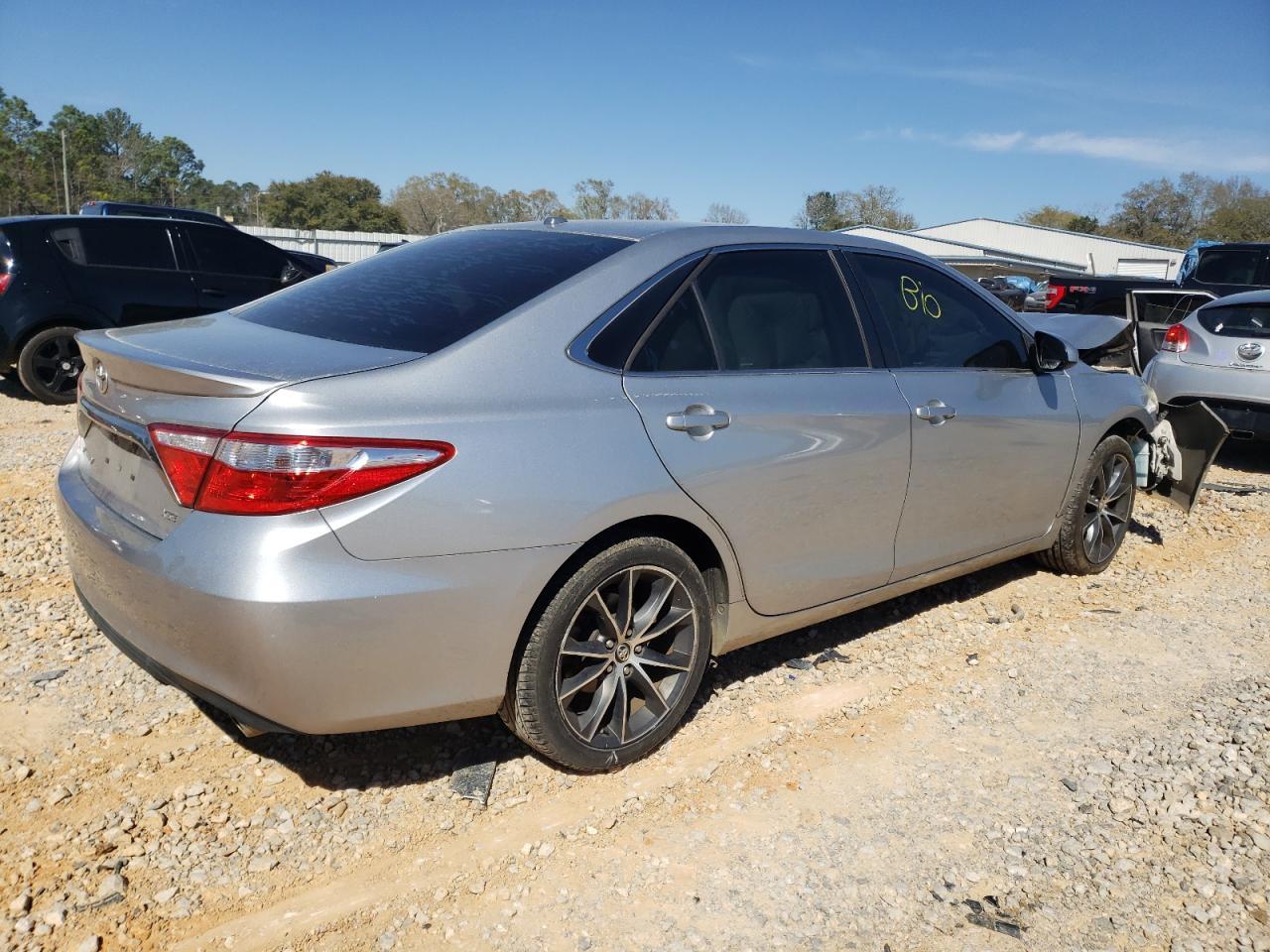 2015 TOYOTA CAMRY LE - Фото 3
