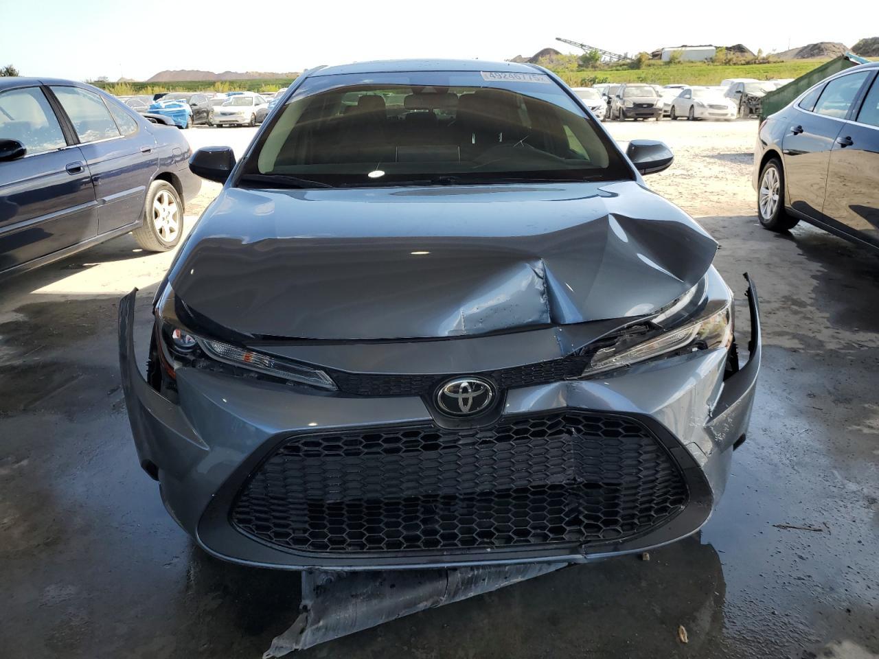 2021 TOYOTA COROLLA LE - Фото 5