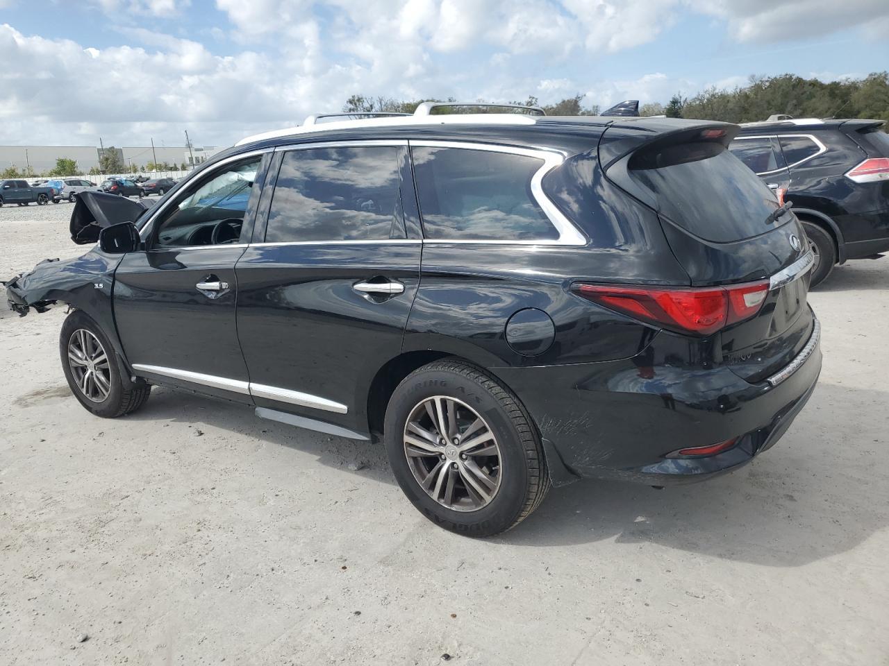 2017 INFINITI QX60 - Image 2