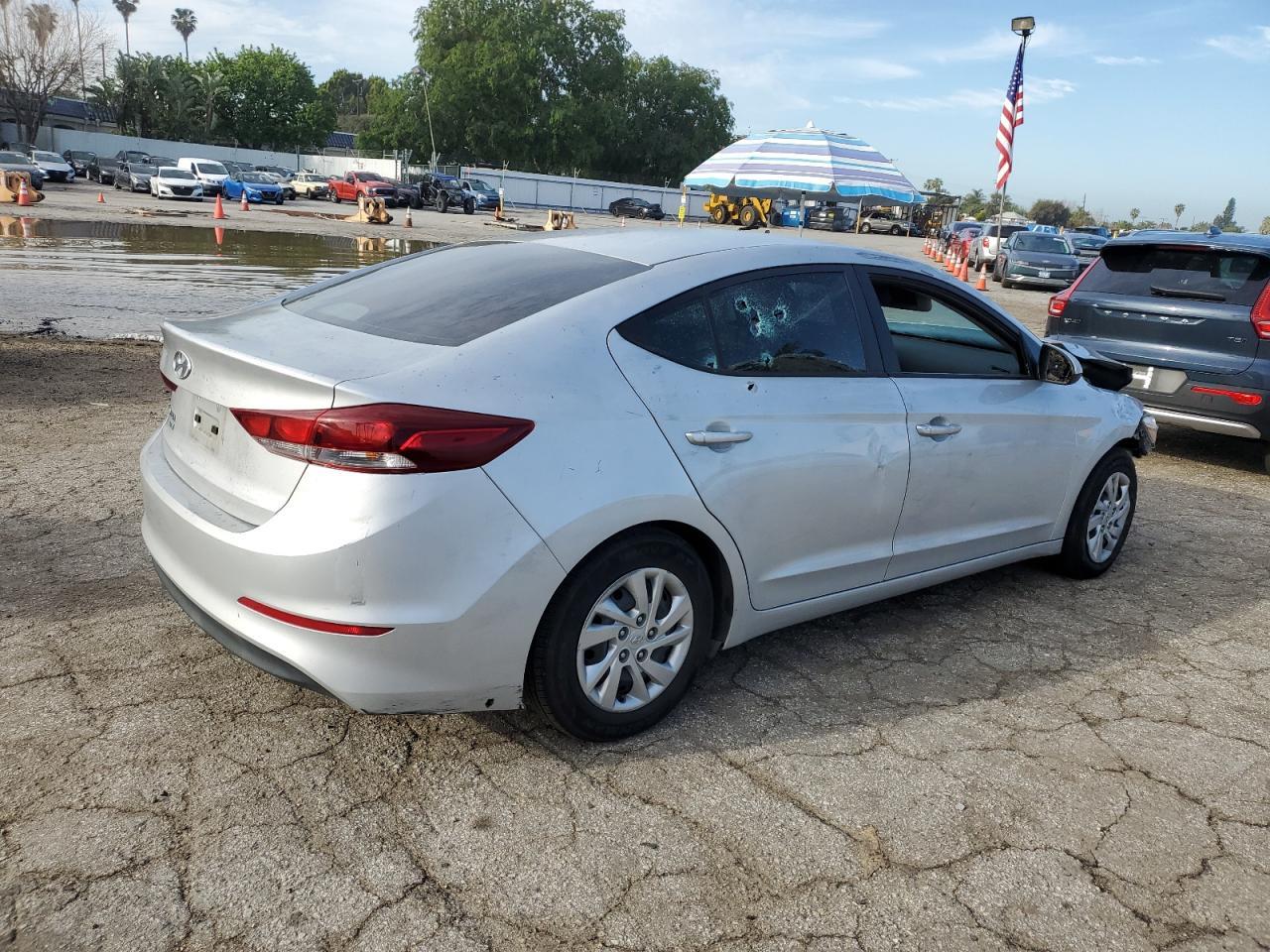 2018 HYUNDAI ELANTRA SE - Image 3