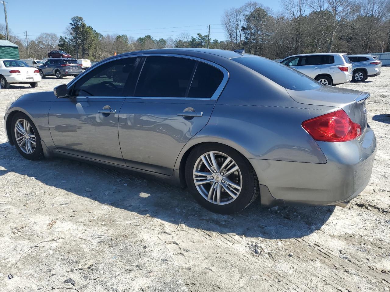 2011 INFINITI G37 BASE - Image 2