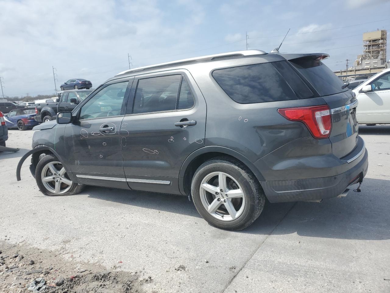 2018 FORD EXPLORER X - Фото 2