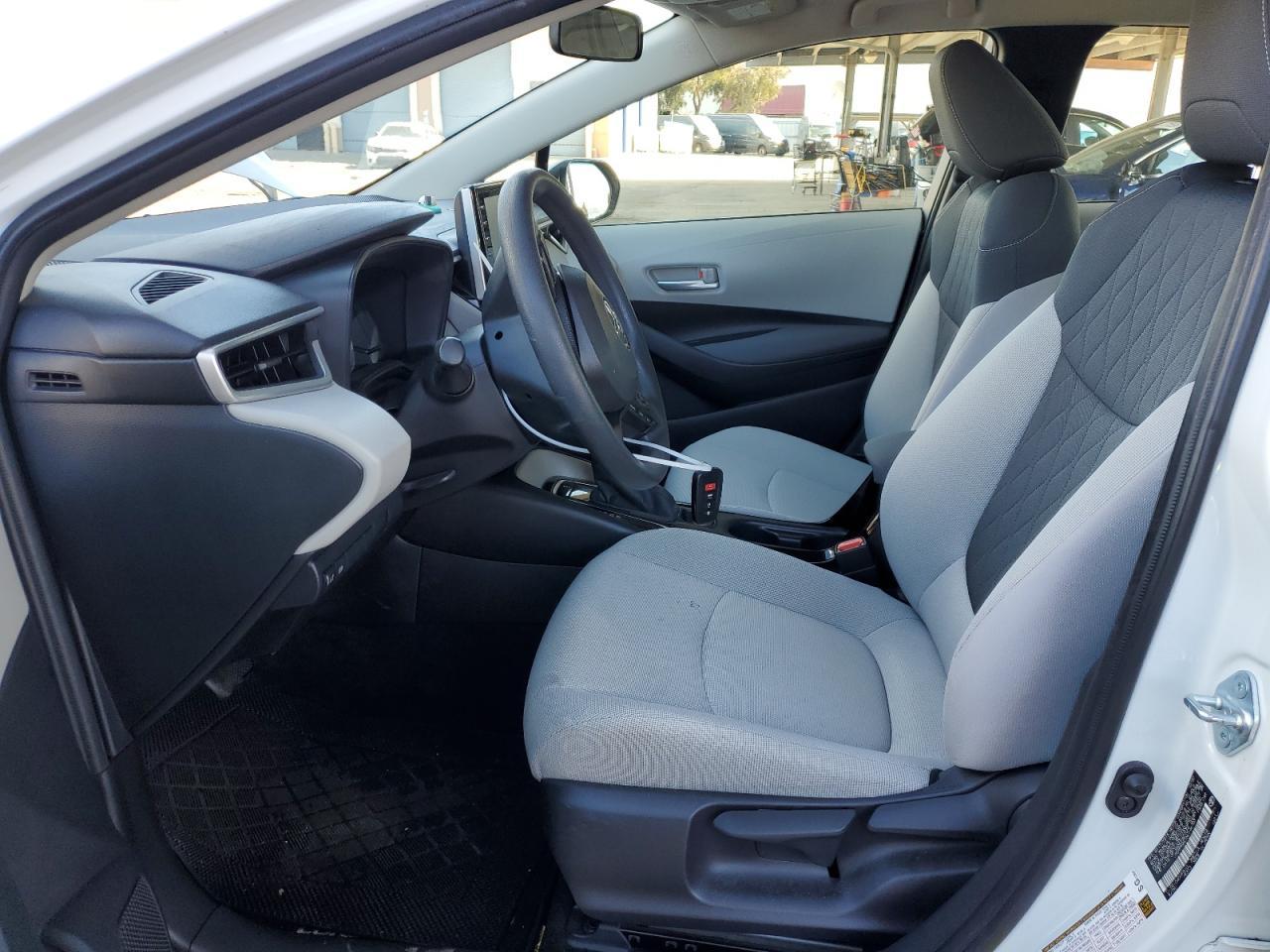 2021 TOYOTA COROLLA LE - Фото 7
