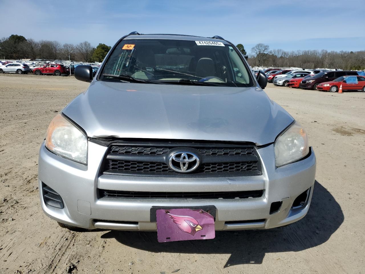 2011 TOYOTA RAV4 - Image 5