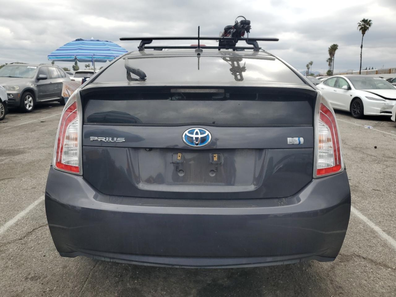2015 TOYOTA PRIUS - Image 6