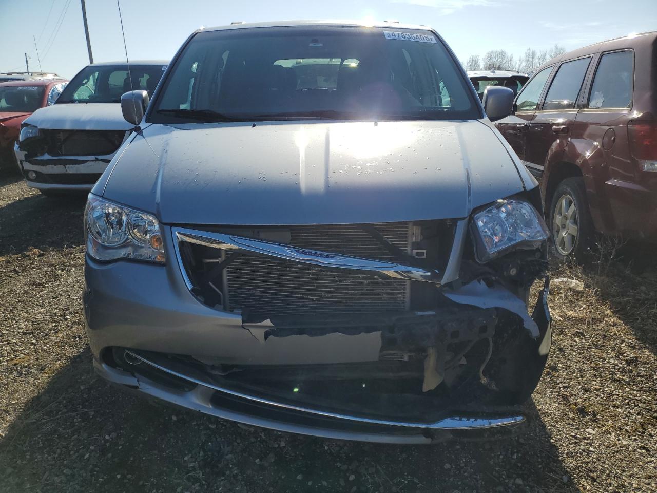 2014 CHRYSLER TOWN & COU - Image 5