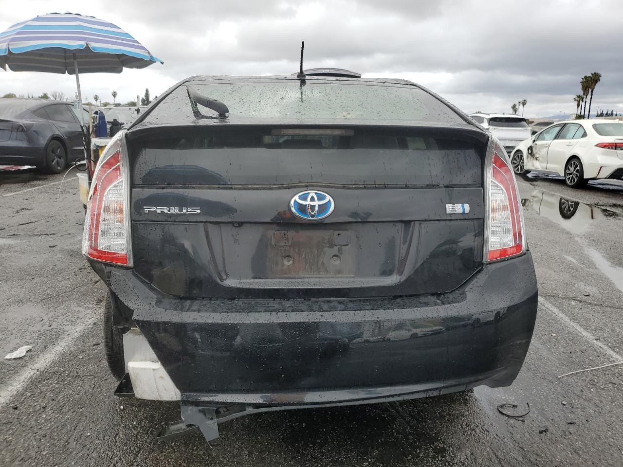 2015 TOYOTA PRIUS - Image 6