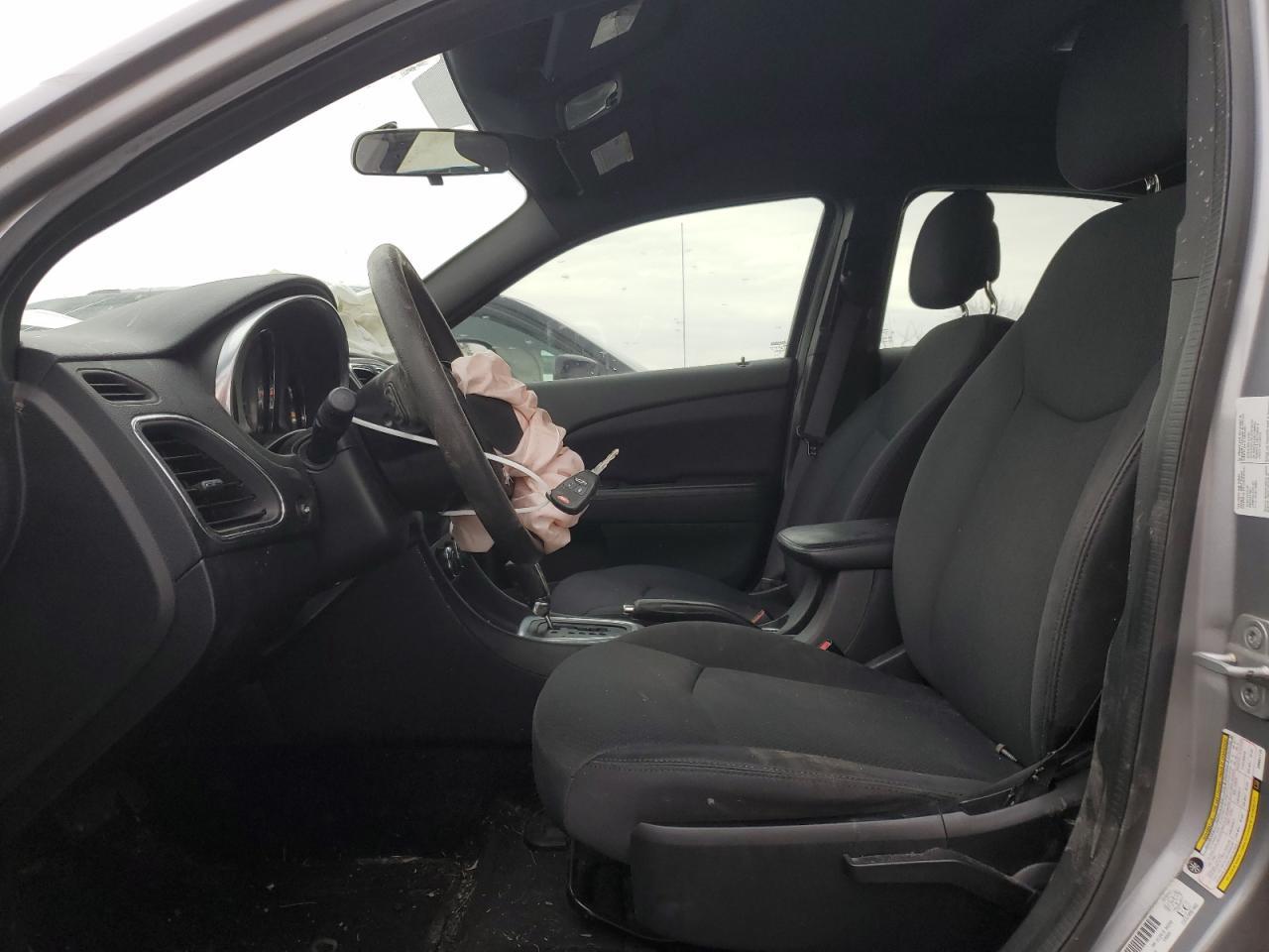 2013 CHRYSLER 200 LX - Фото 7