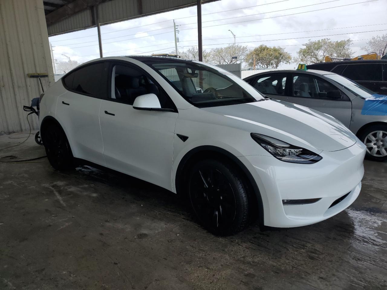 2023 TESLA MODEL Y - Image 4
