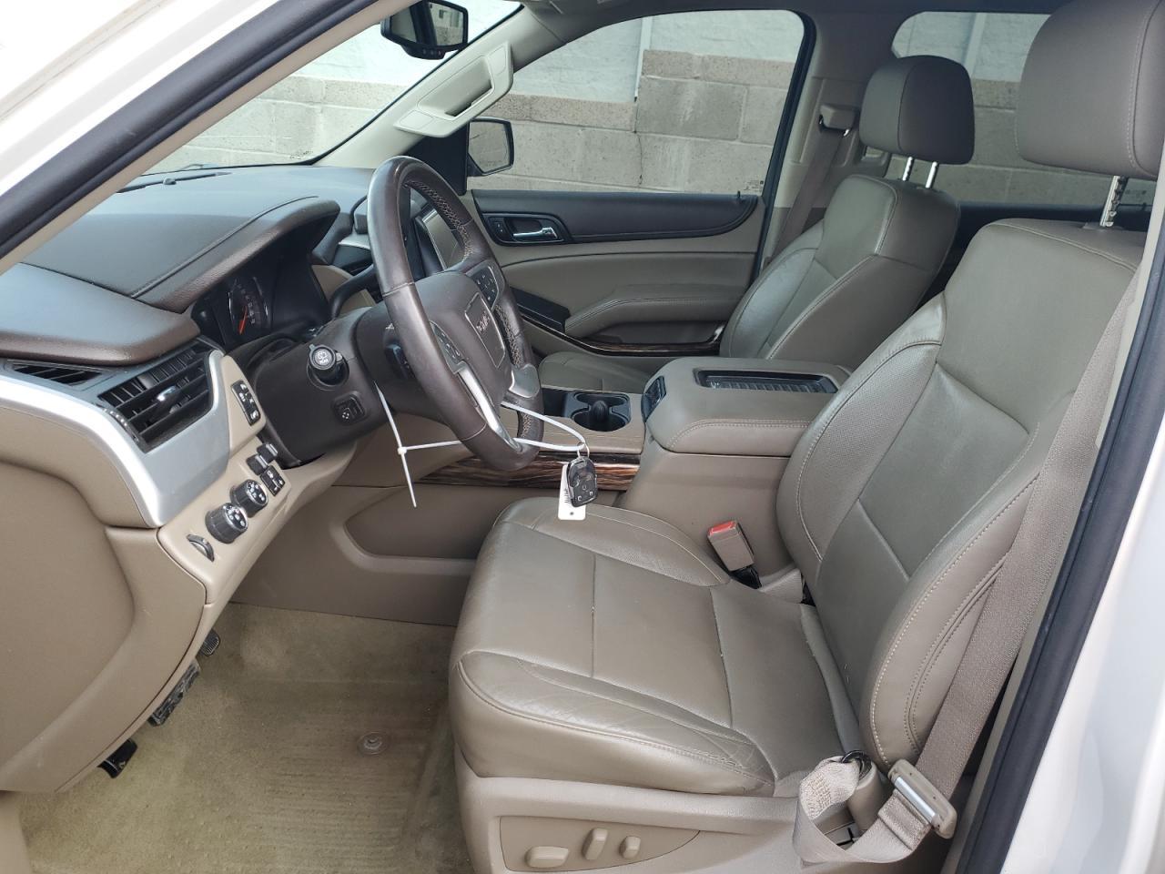 2016 GMC YUKON XL K - Image 7