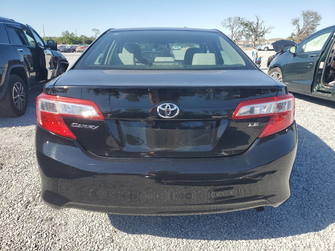 2014 TOYOTA CAMRY L - Фото 6