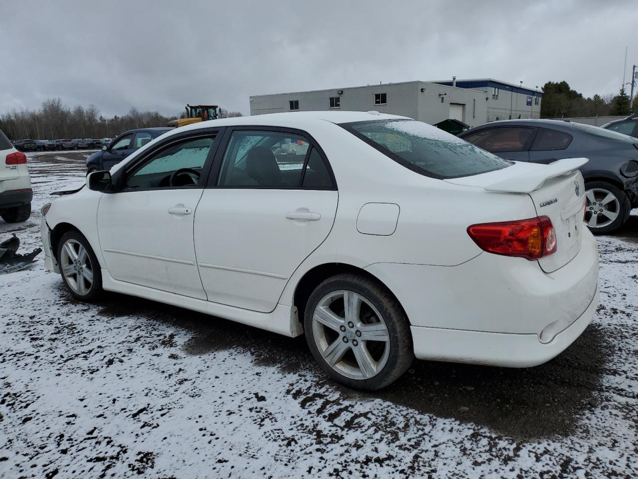 2010 TOYOTA COROLLA XR - Image 2