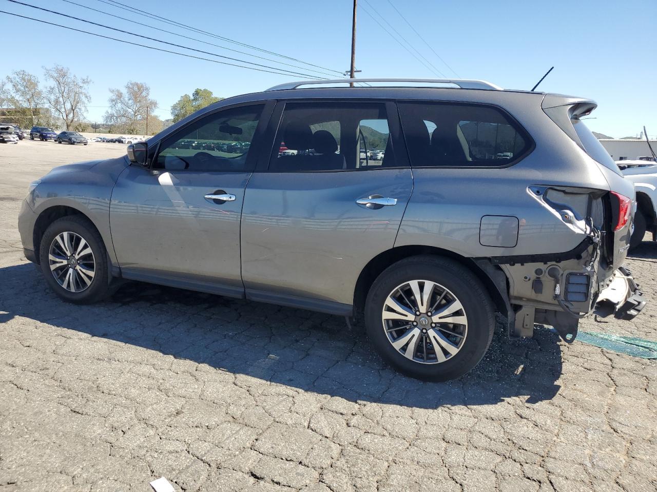 2017 NISSAN PATHFINDER - Image 2