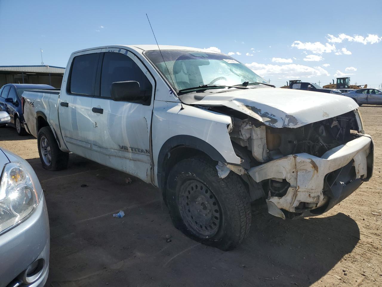 2012 NISSAN TITAN S - Фото 4