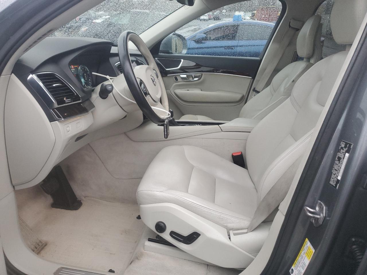 2016 VOLVO XC90 T6 - Фото 7