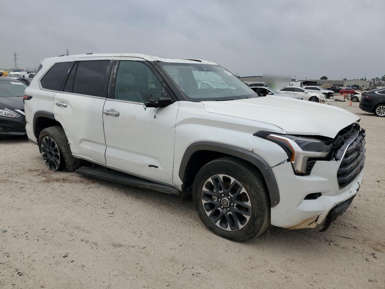 2024 TOYOTA SEQUOIA SR - Image 4