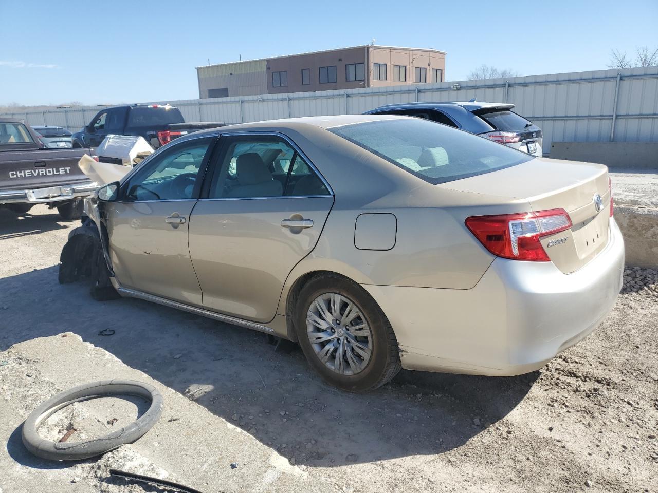 2012 TOYOTA CAMRY BASE - Фото 2