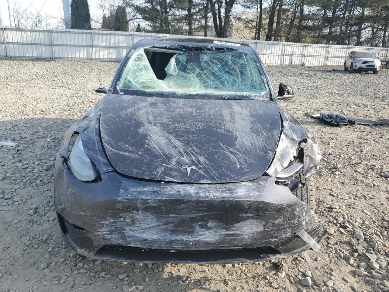 2025 TESLA MODEL Y - Image 5