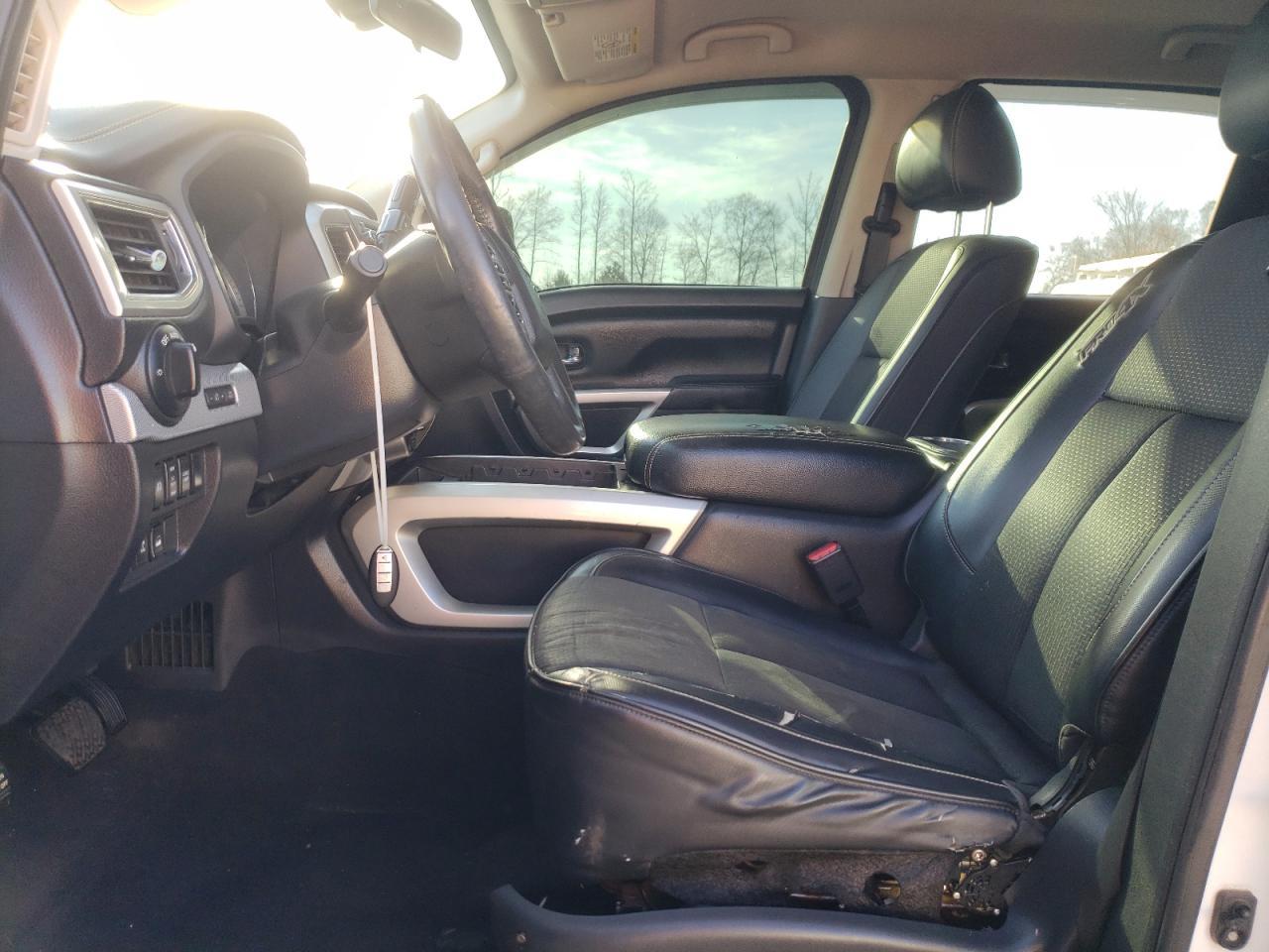 2017 NISSAN TITAN XD S - Фото 7