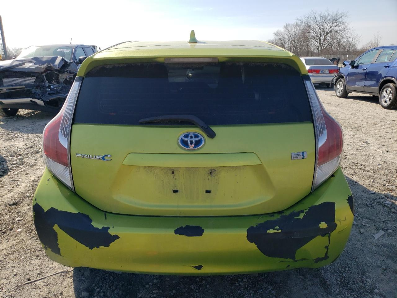 2015 TOYOTA PRIUS C - Фото 6