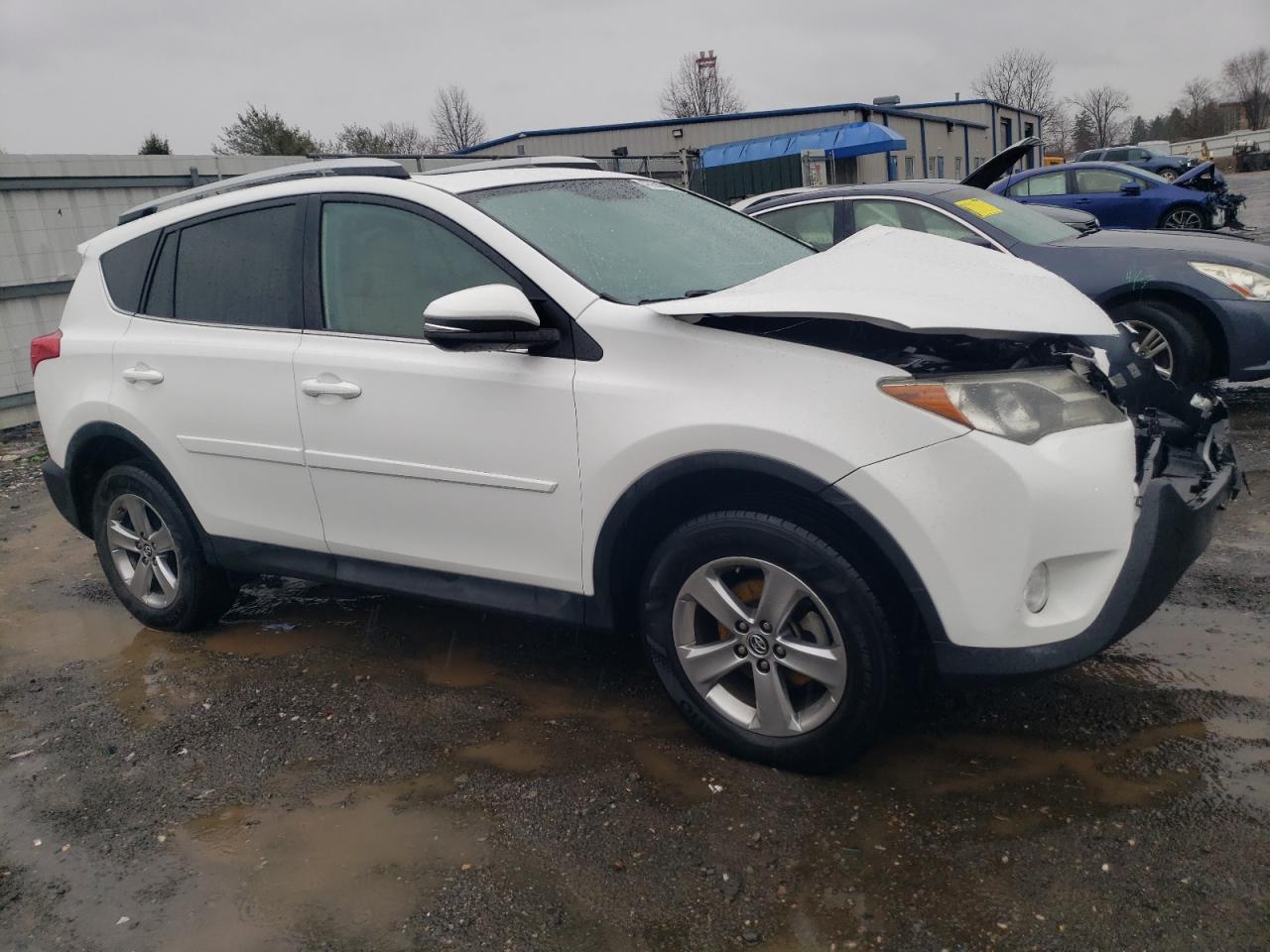 2015 TOYOTA RAV4 XLE - Фото 4