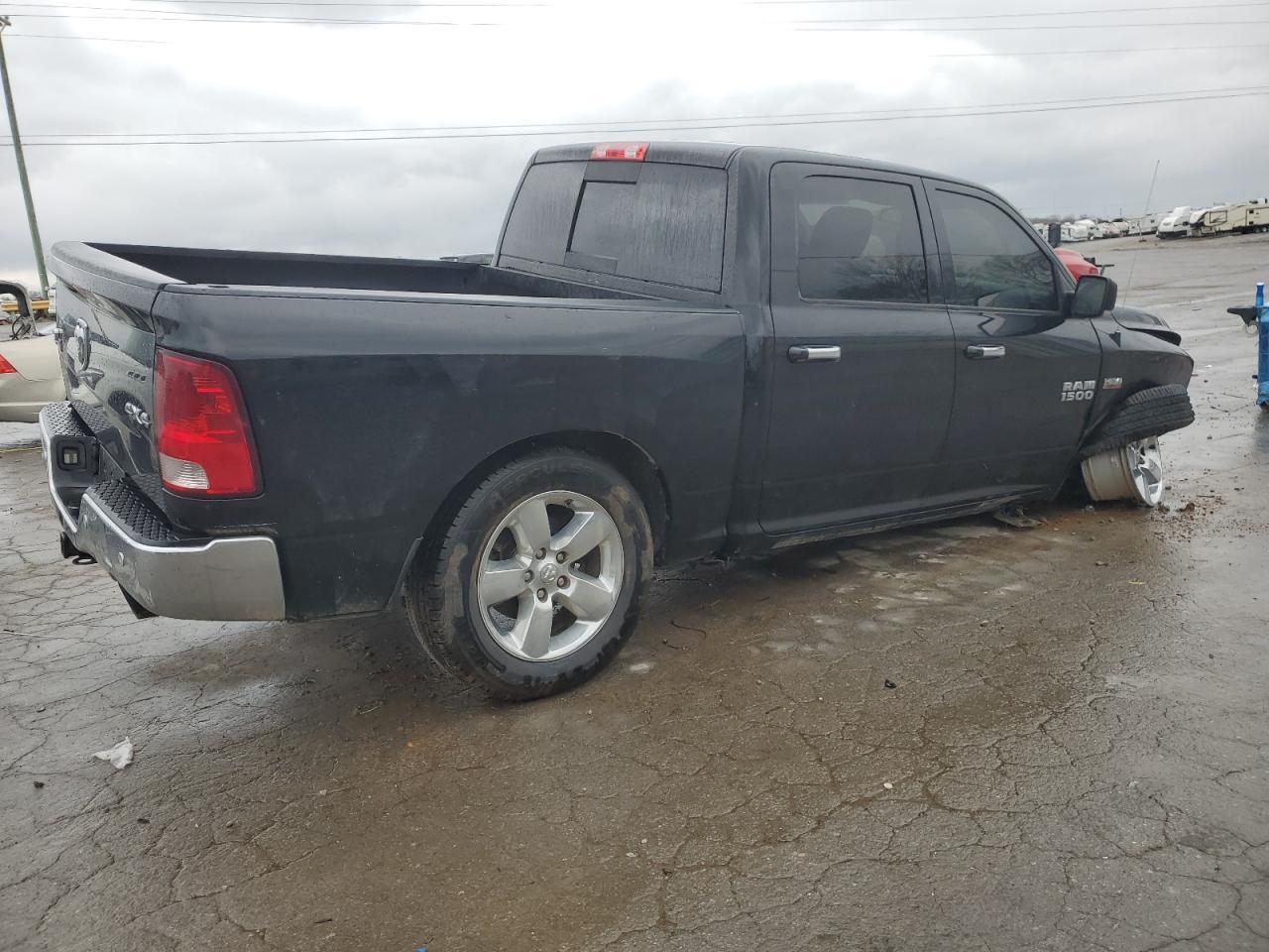 2017 RAM 1500 SLT - Image 3