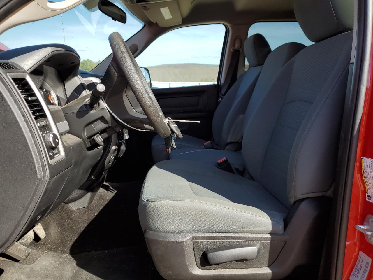 2017 RAM 1500 ST - Image 7