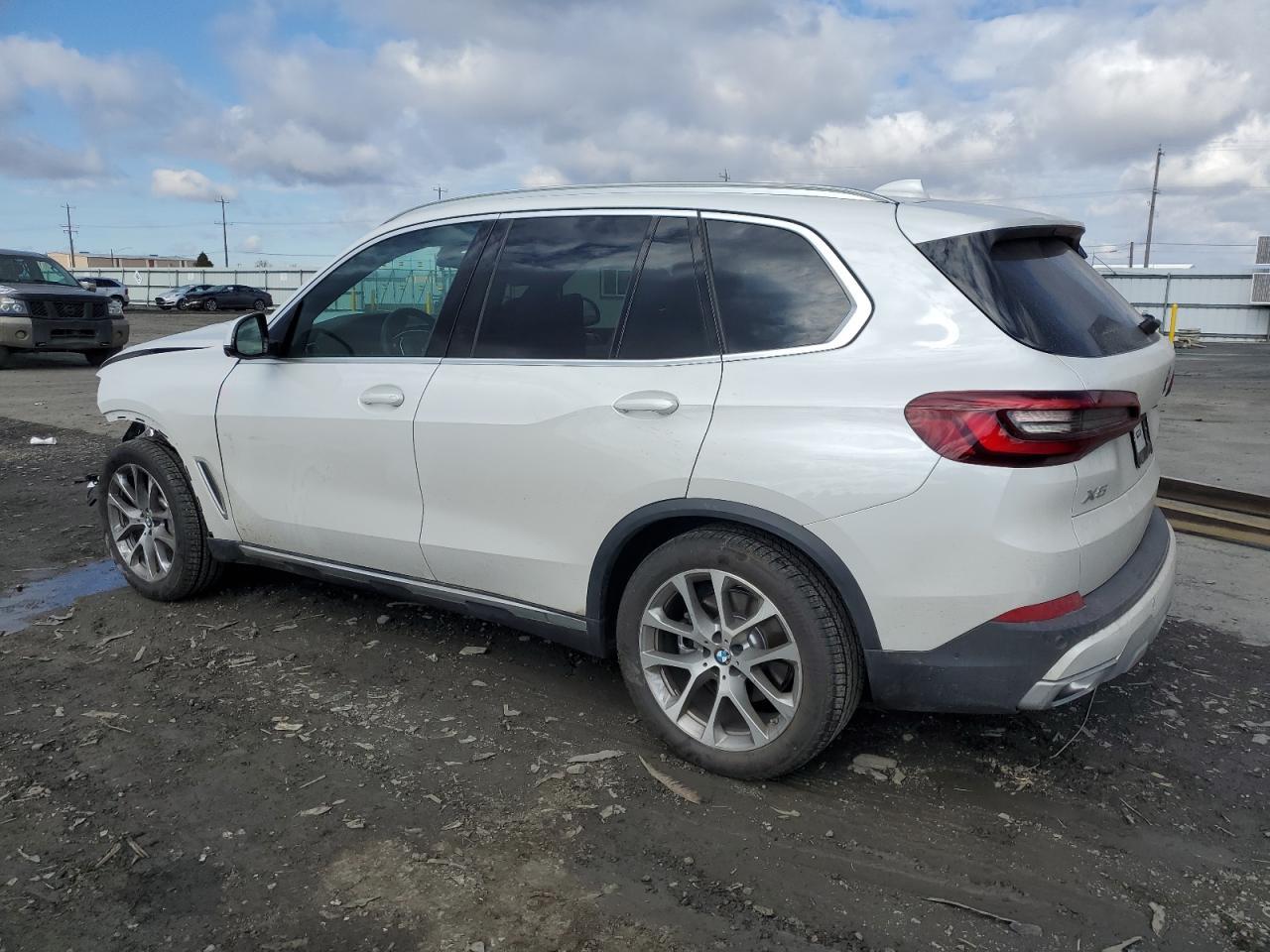 2023 BMW X5 XDRIVE4 - Фото 2