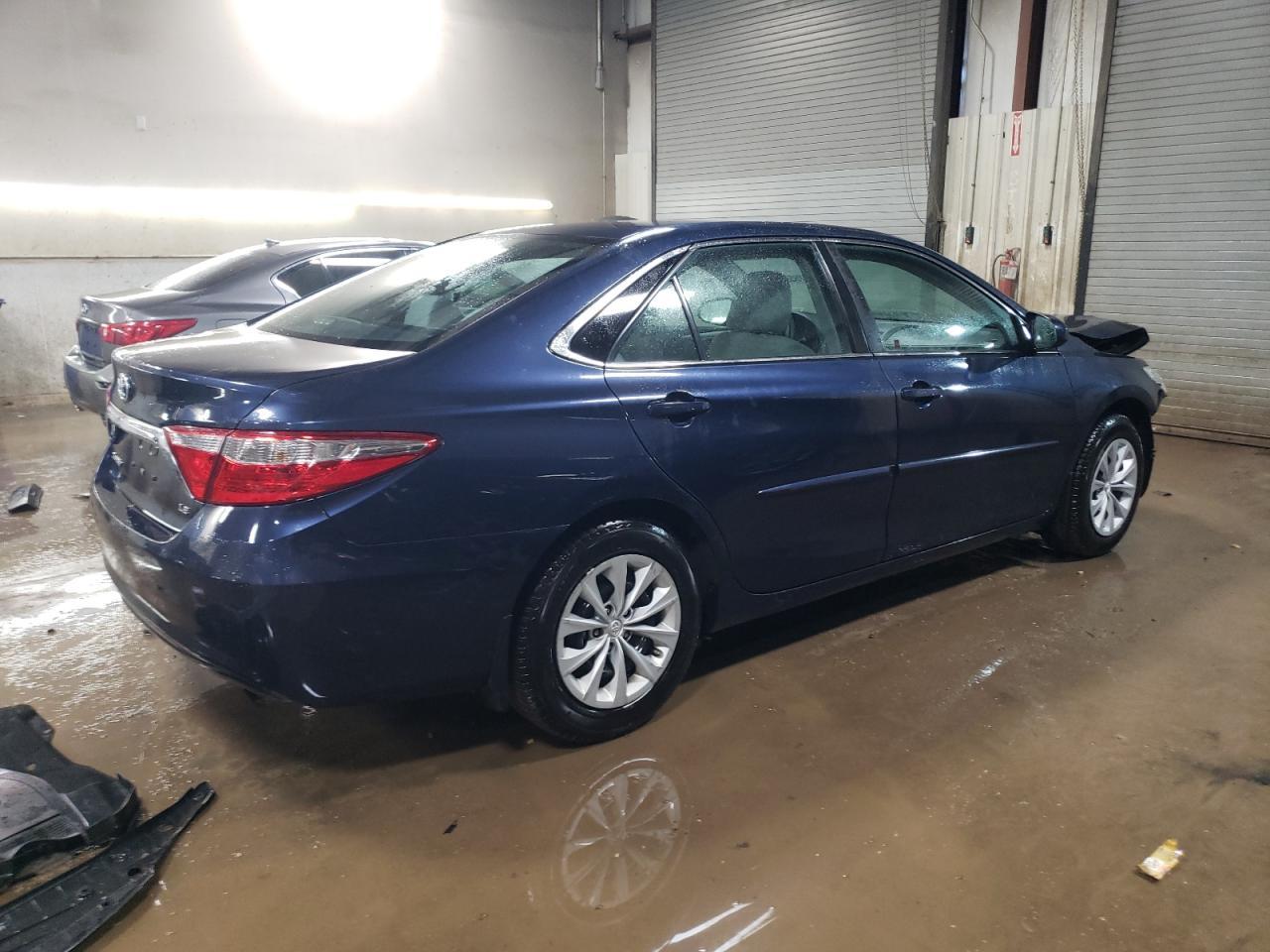 2015 TOYOTA CAMRY LE - Фото 3