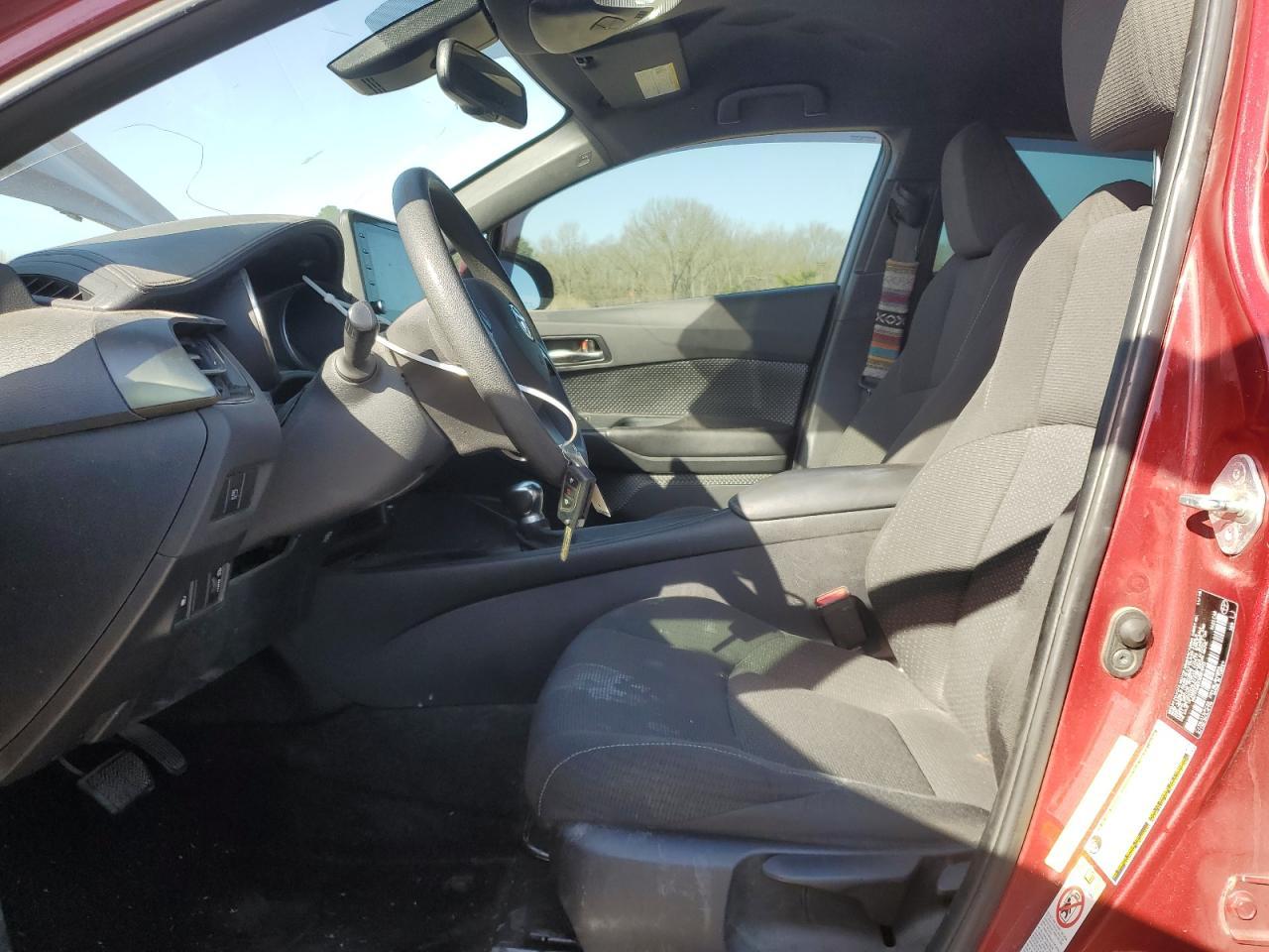 2019 TOYOTA C-HR XLE - Фото 7