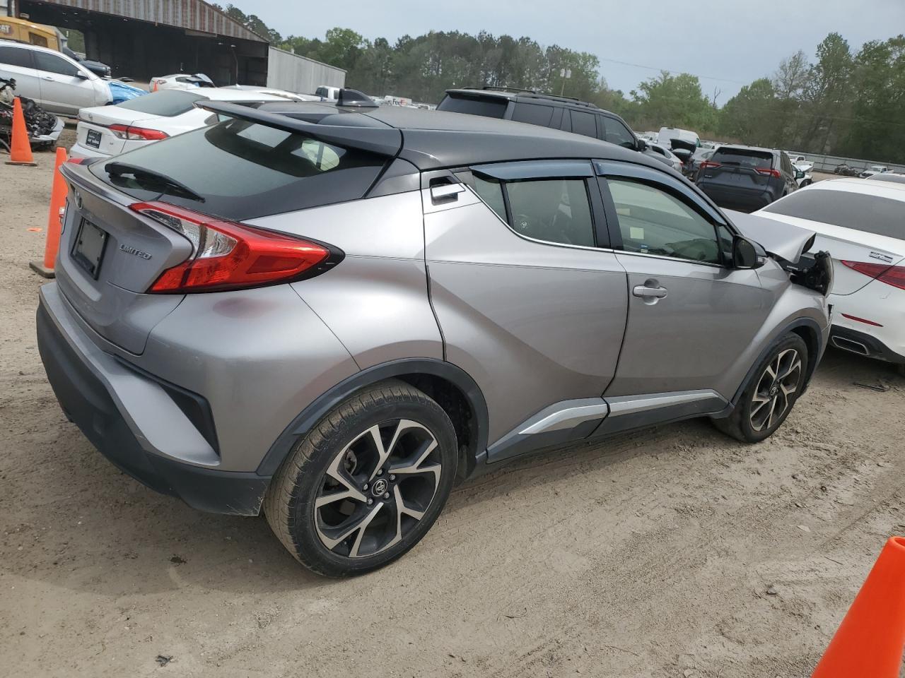 2019 TOYOTA C-HR XLE - Фото 3