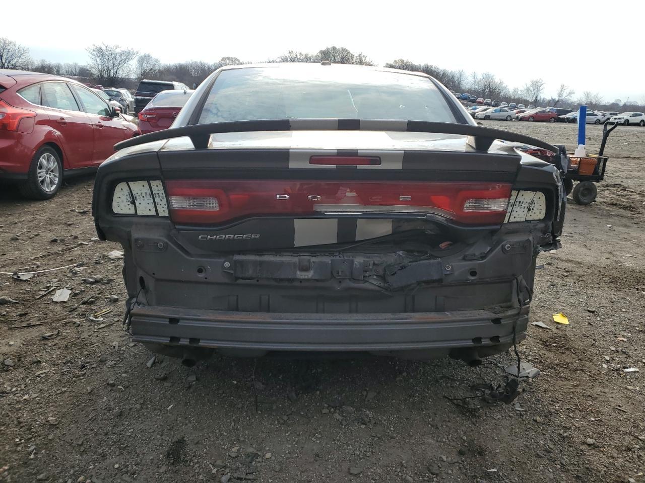 2013 DODGE CHARGER SE - Фото 6