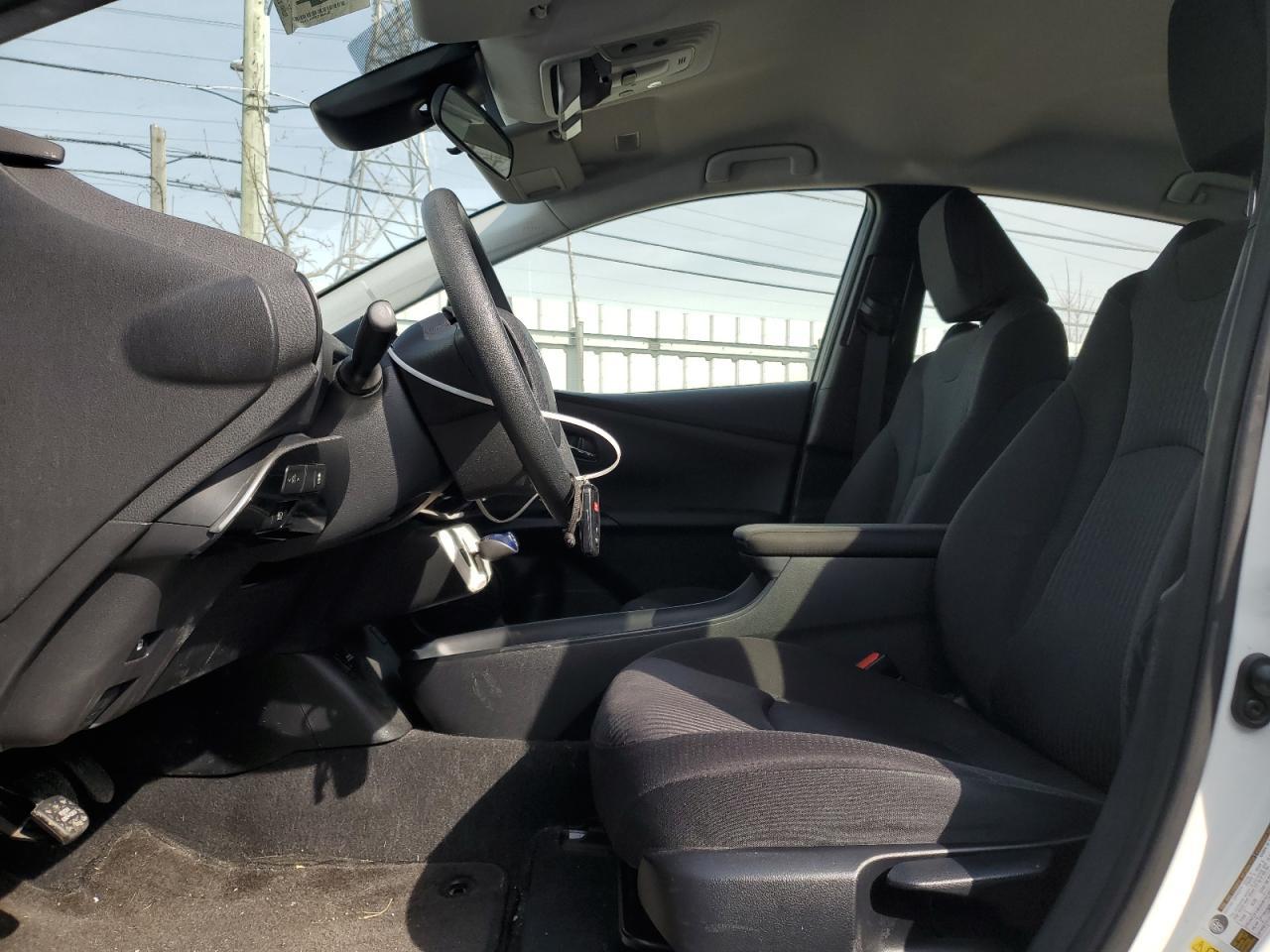 2016 TOYOTA PRIUS - Image 7