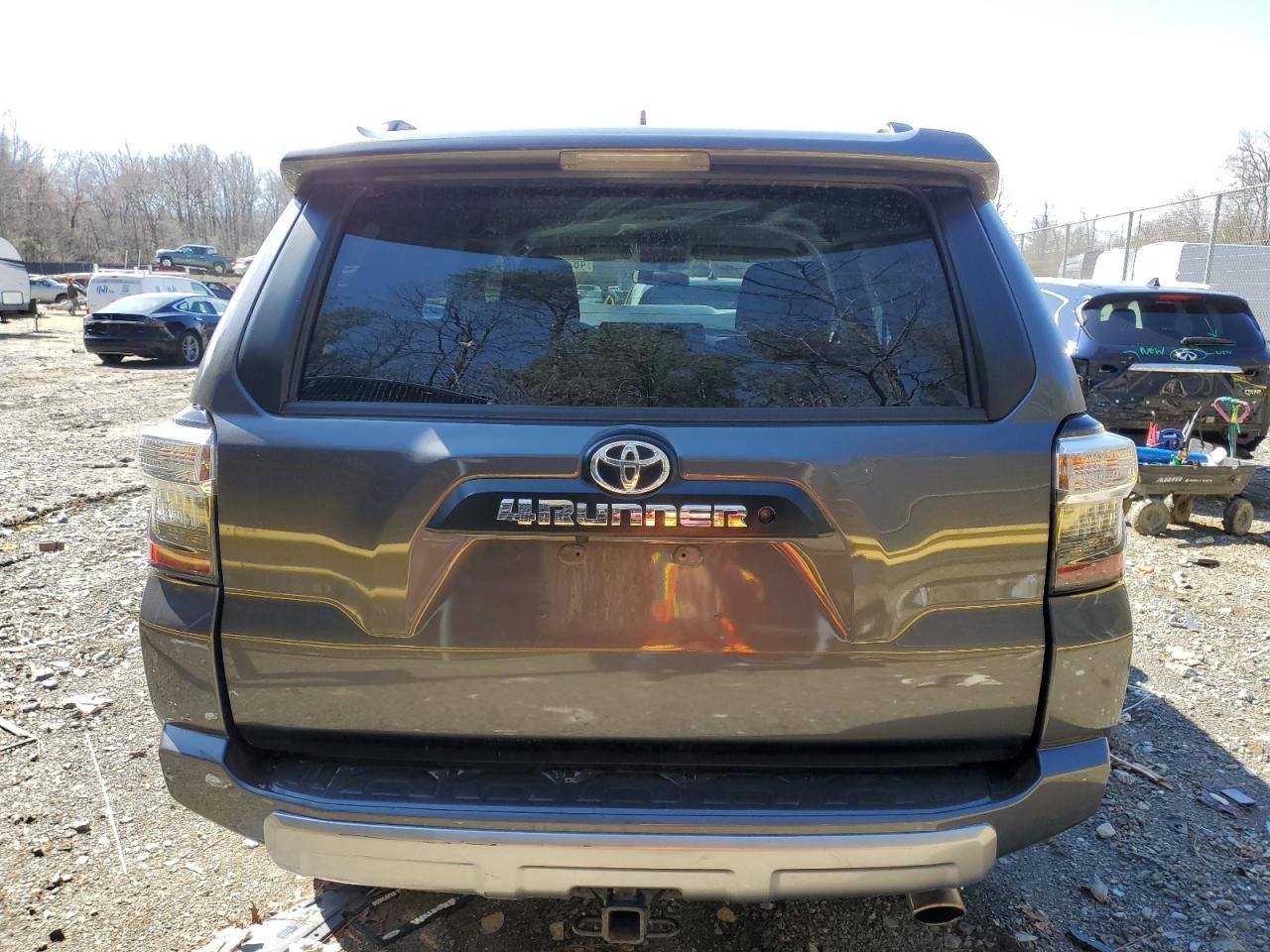 2019 TOYOTA 4RUNNER SR - Фото 6