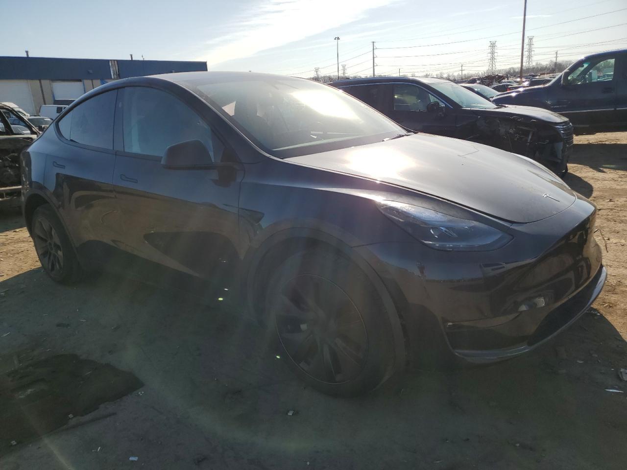 2025 TESLA MODEL Y - Image 4