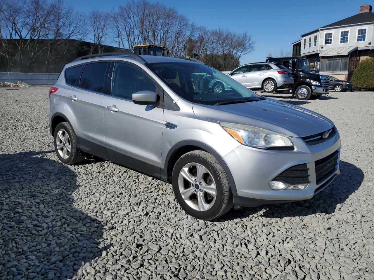 2015 FORD ESCAPE SE - Image 4