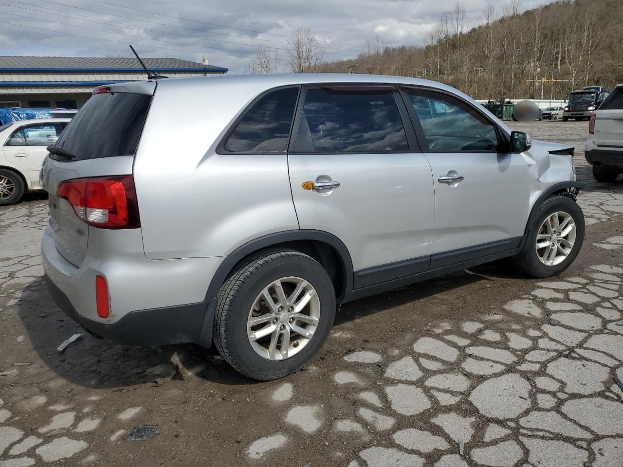 2014 KIA SORENTO LX - Image 3