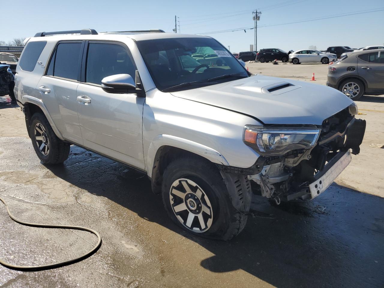 2022 TOYOTA 4RUNNER SR - Image 4