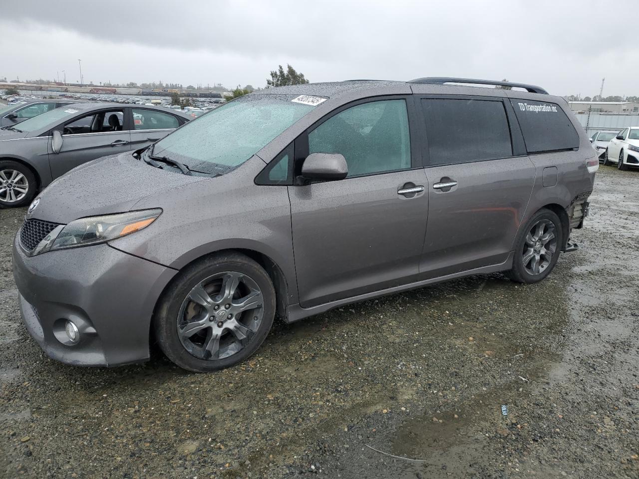 2015 TOYOTA SIENNA