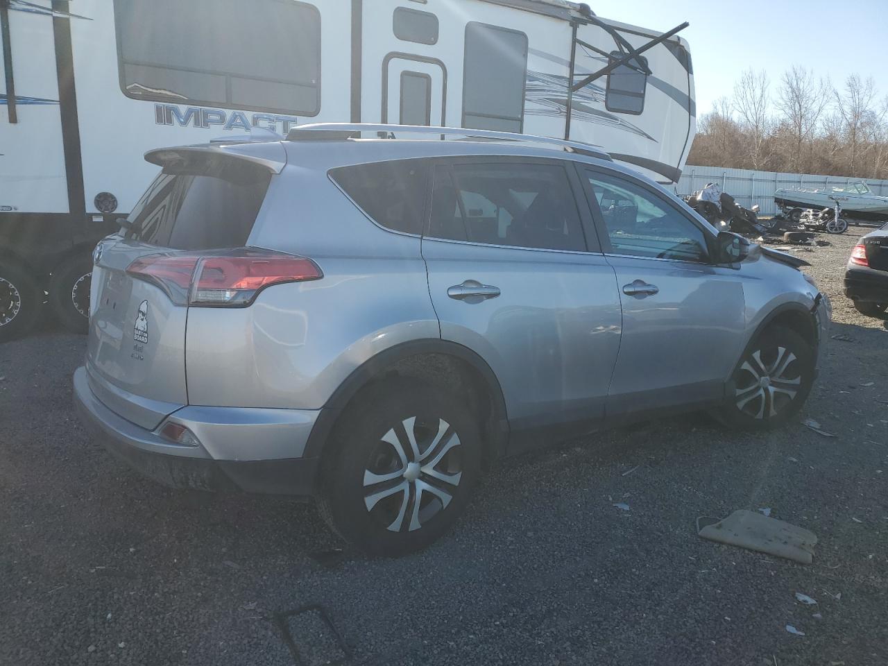 2016 TOYOTA RAV4 LE - Фото 3